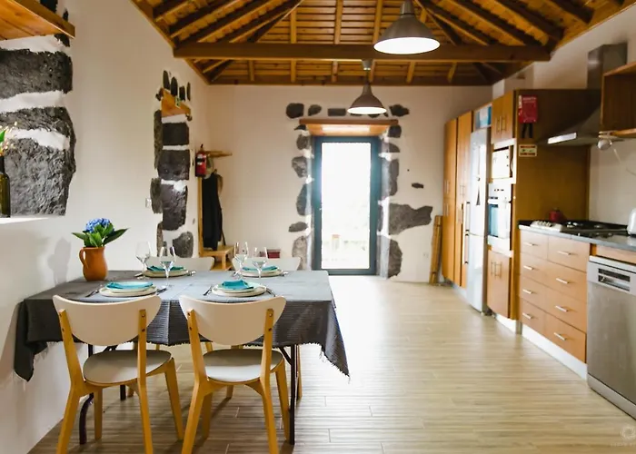 Casa Da Petra 펜션 Urzelina